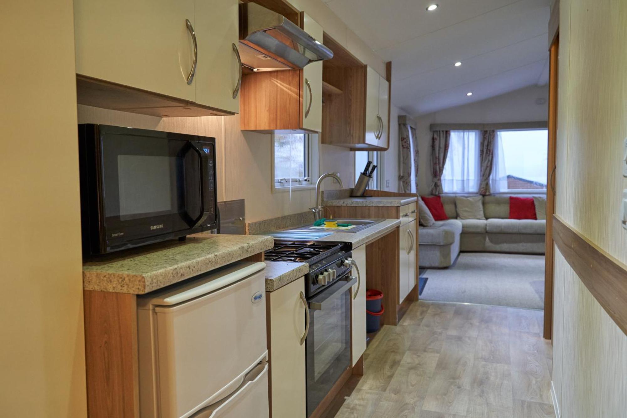 Linnhe Lochside Holidays Corpach Zimmer foto