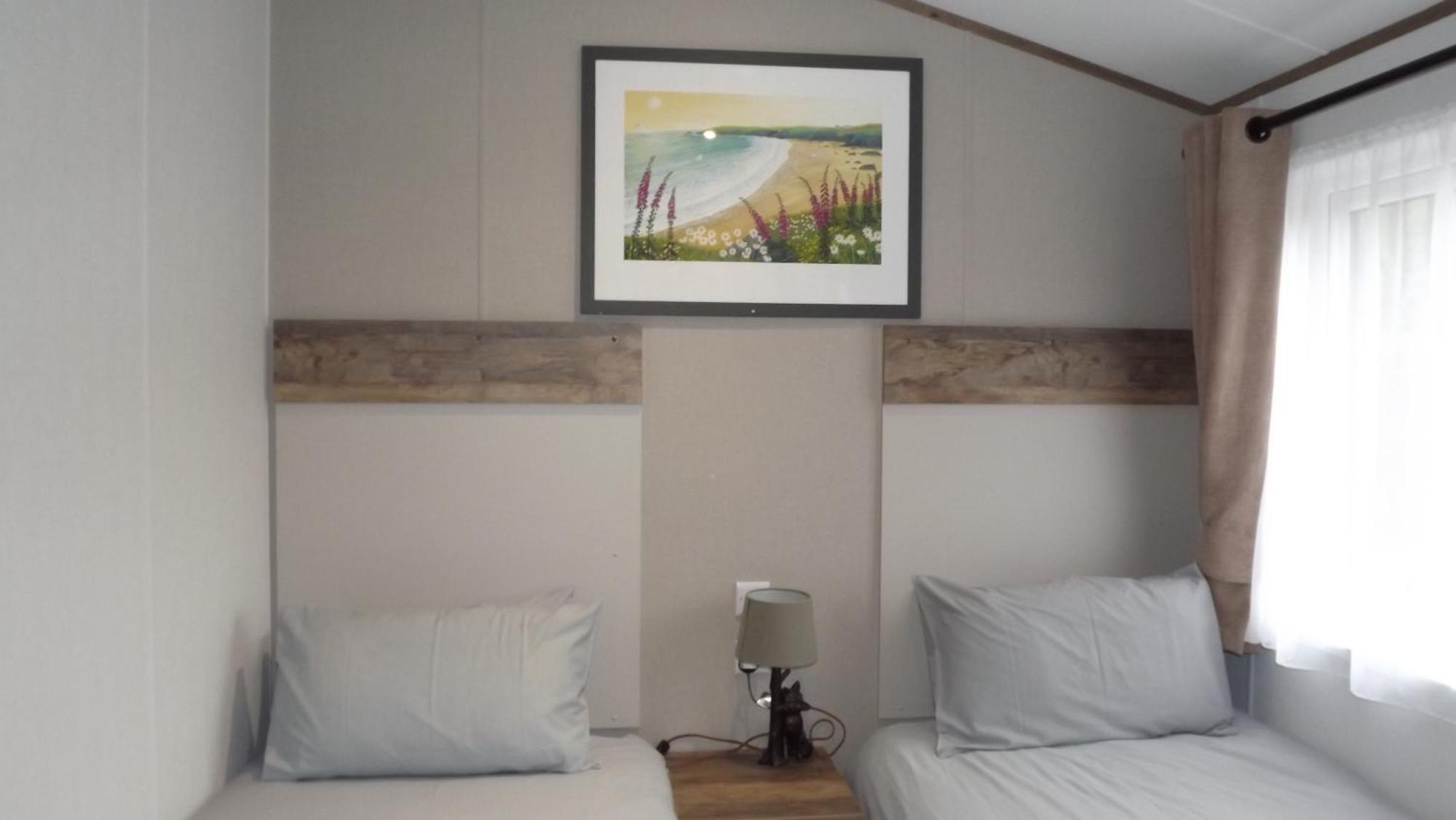 Linnhe Lochside Holidays Corpach Zimmer foto